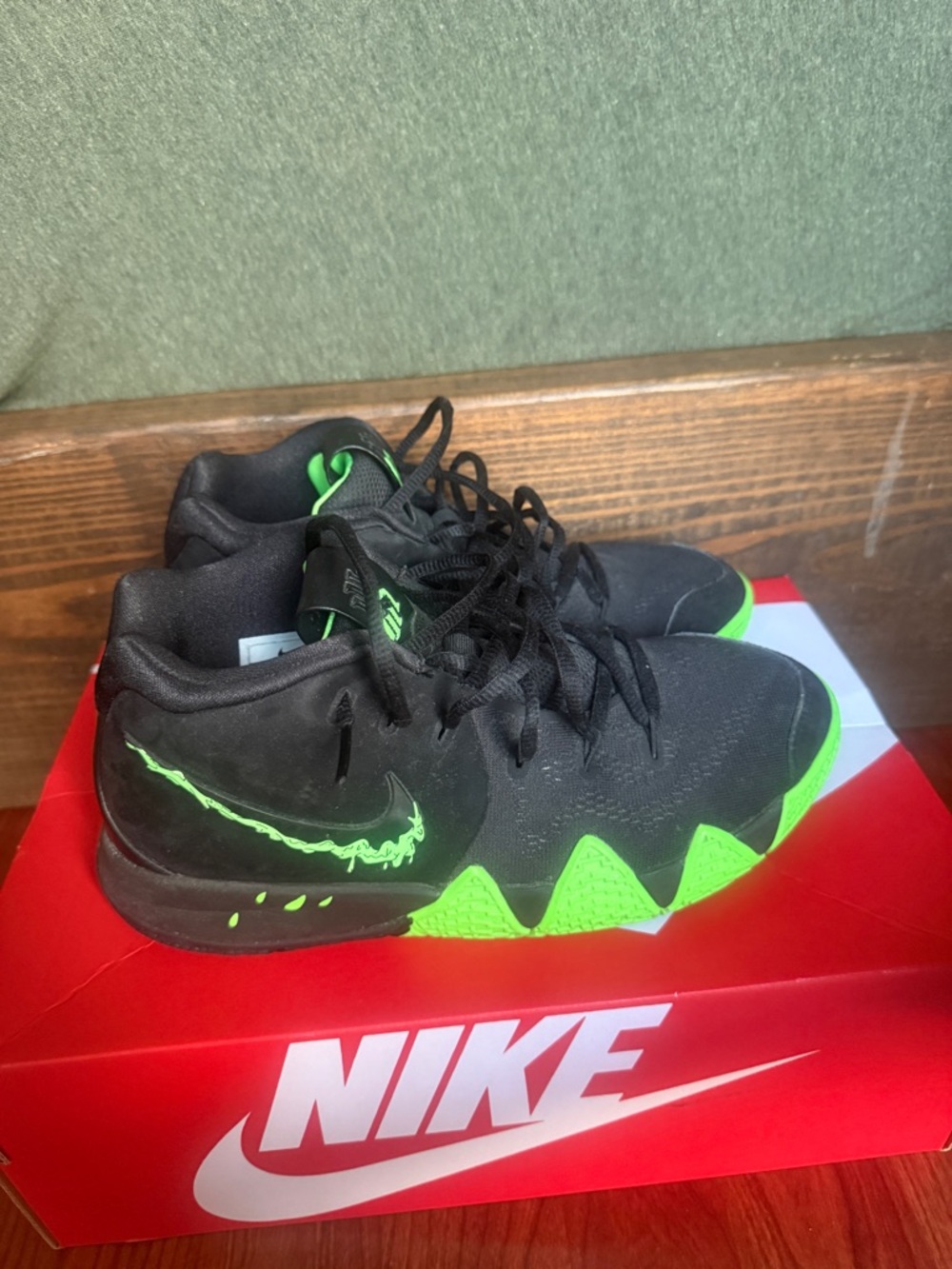 Kids Nike Kyrie 4 Slime green Basketball shoes